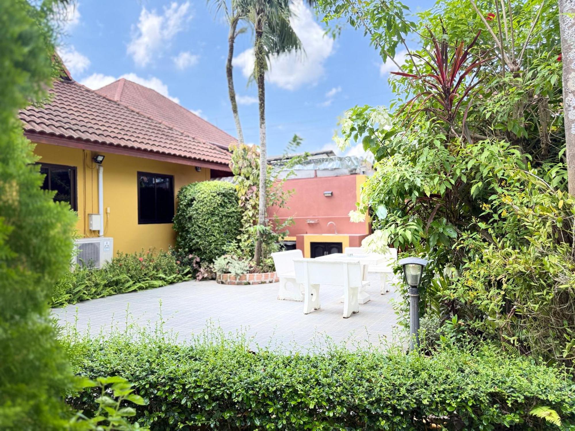 Family Bungalow Kamala Екстер'єр фото